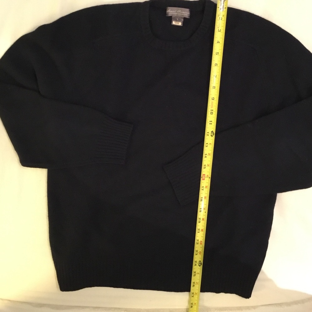 Mens 100% Cashmere Black sweater NWOT Large